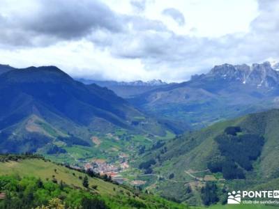 Ruta del Cares - Garganta Divina - Parque Nacional de los Picos de Europa;gente viajera